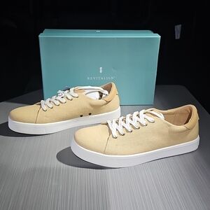 REVITALIGN Pacific Tex Canvas Orthotic Sneaker In Tan Womens Size 10B NEW In Box